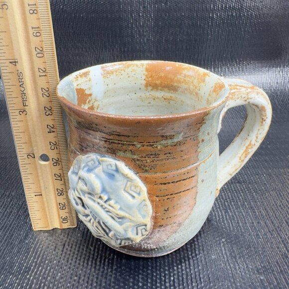 Hand Made Stoneware Pottery Coffee Mug Cup With 3D Crawfish Artist Signed VTG - Picture 4 of 13